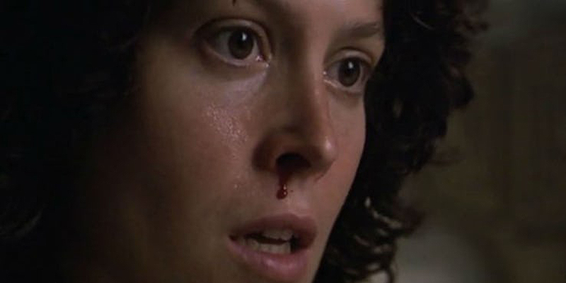 La razón por la que Ripley sangraba por la nariz en esta escena fue retirada del film.